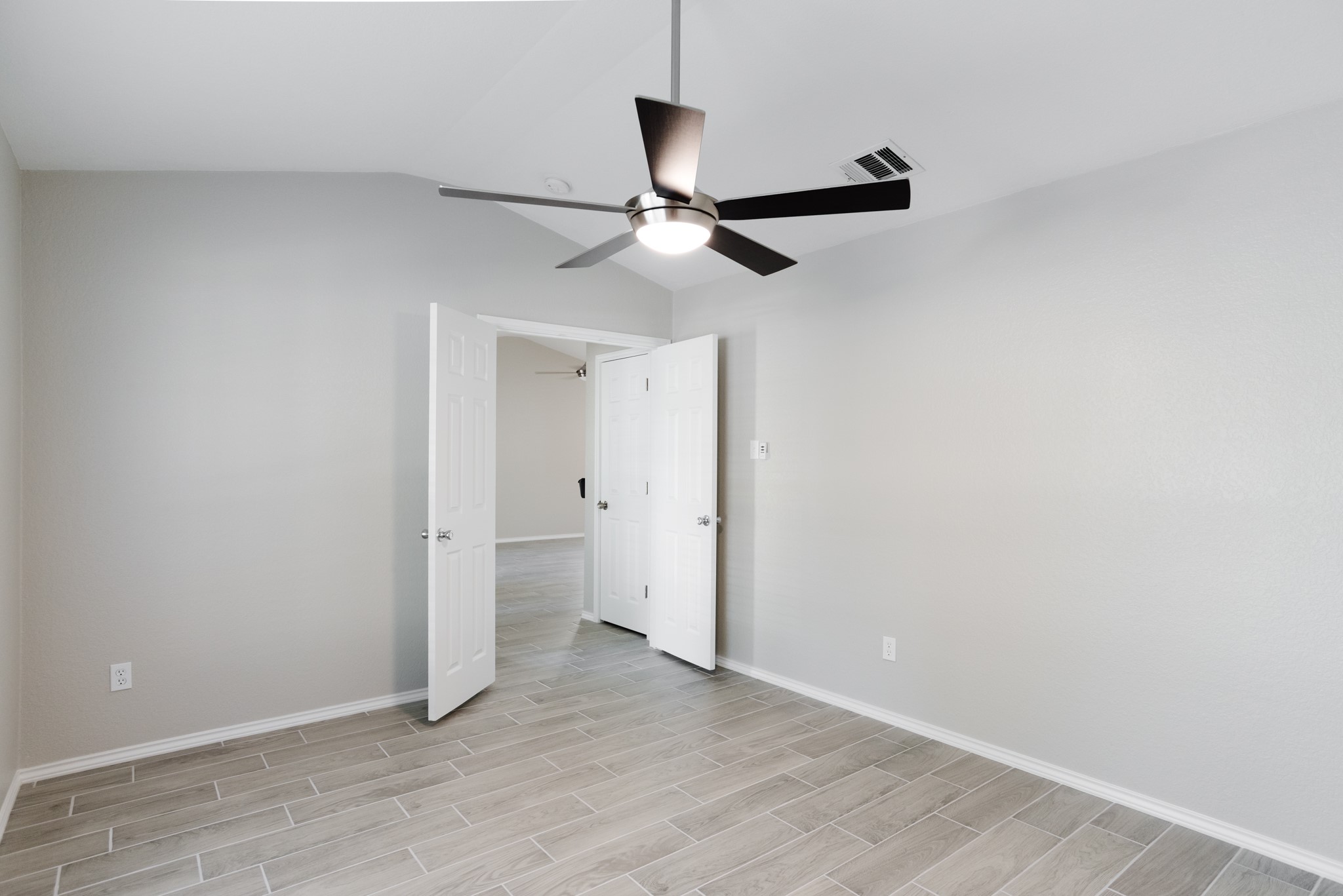 4977 Hartson Kyle, TX 78640 - Photo 4 of 40