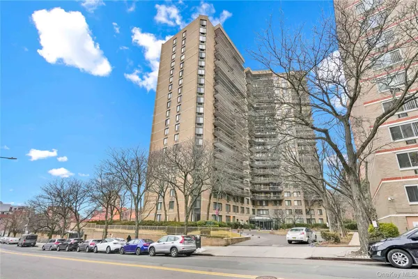 $575,000 | 138-35 Elder Avenue, Unit 6B | Flushing