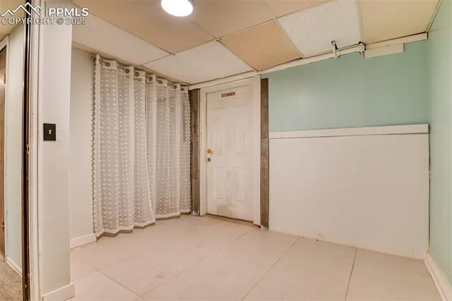 a view of a walk in closet