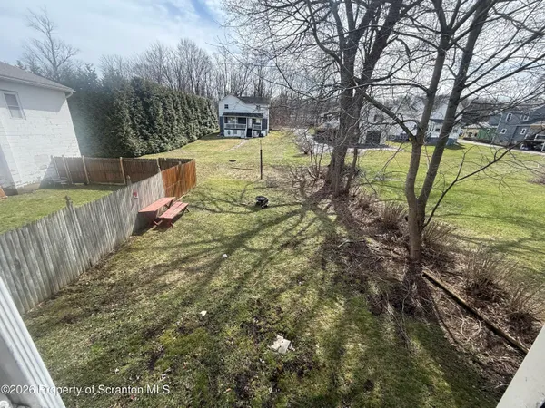 $1,225 | 301 South Main Street, Peckville, PA 18452