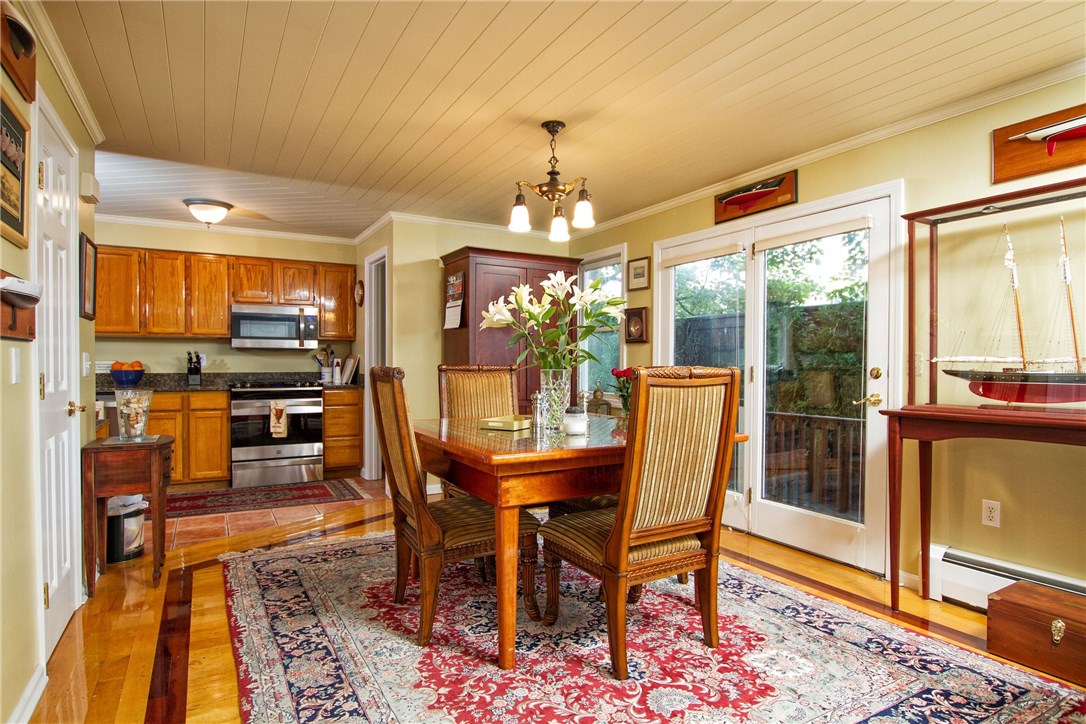 40 Roseneath Avenue Newport, RI 02840 - Photo 11 of 25