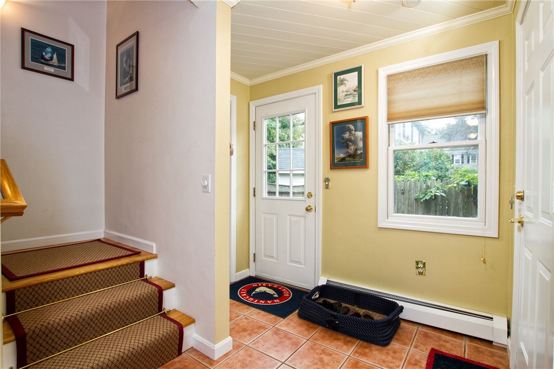 40 Roseneath Avenue Newport, RI 02840 - Photo 15 of 25