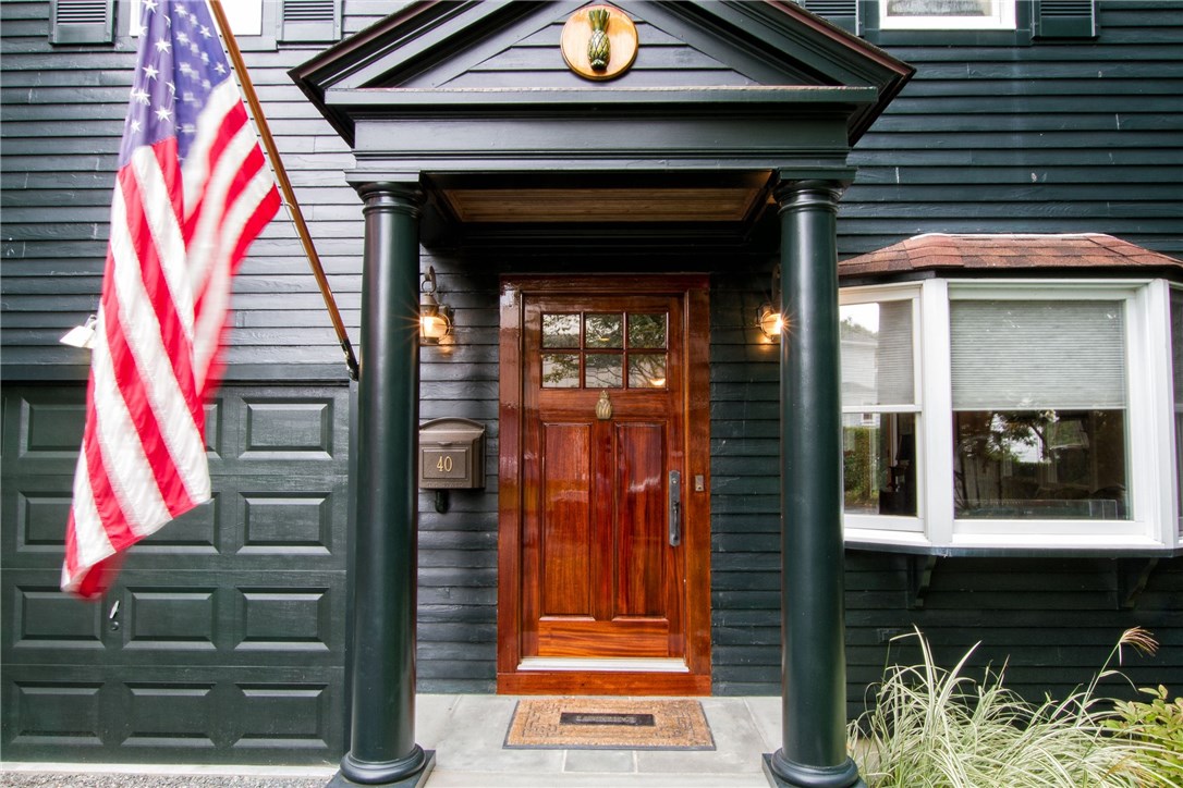 40 Roseneath Avenue Newport, RI 02840 - Photo 2 of 25