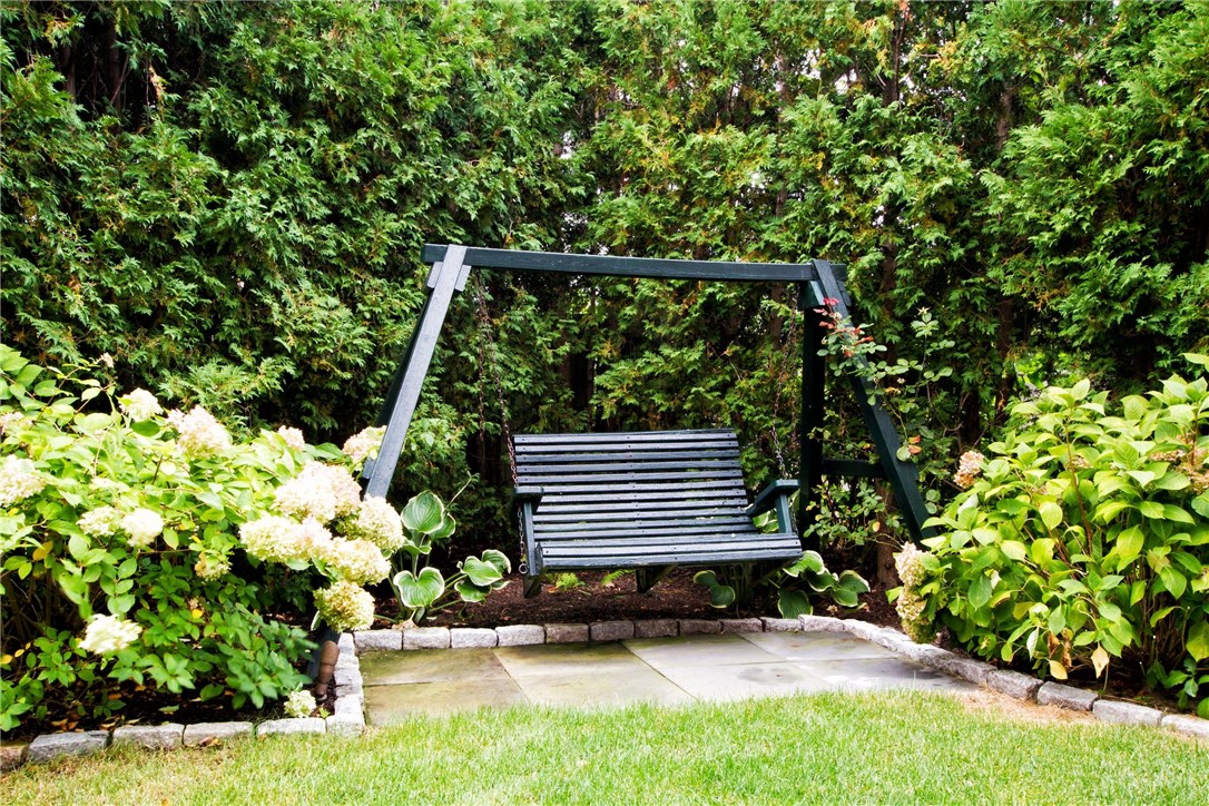 40 Roseneath Avenue Newport, RI 02840 - Photo 5 of 25