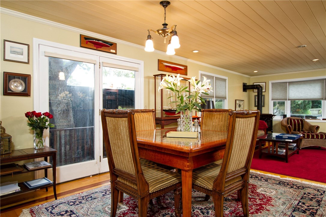 40 Roseneath Avenue Newport, RI 02840 - Photo 10 of 25