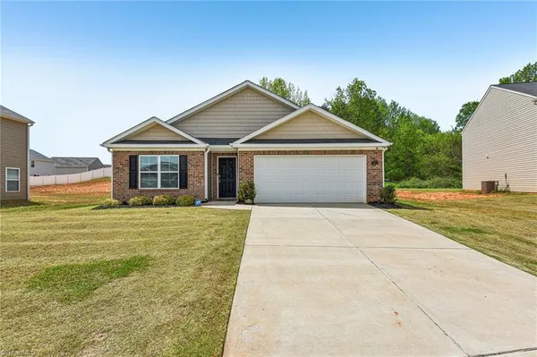 $309,000 | 141 Emma Court, Lexington, NC 27295