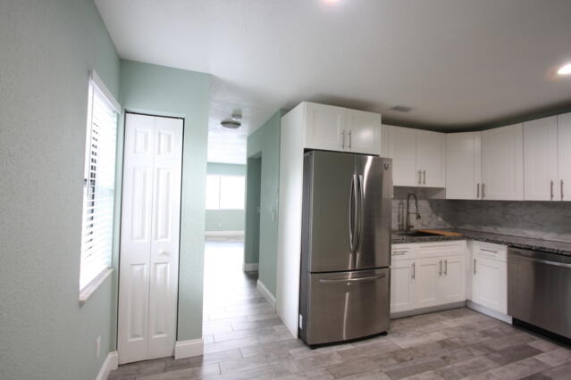 1141 Goldenrod Road, Unit 1143 Wellington, FL 33414 - Photo 13 of 36 IMG_7272