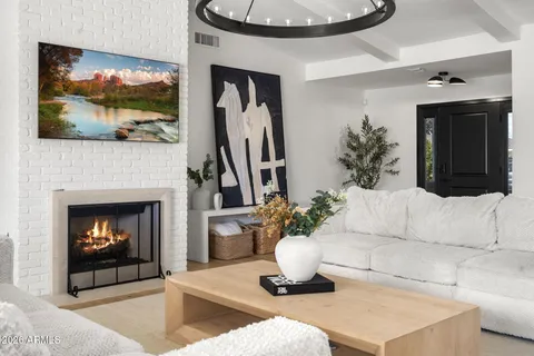 $2,050,000 | 4323 East Whitton Avenue, Phoenix, AZ 85018