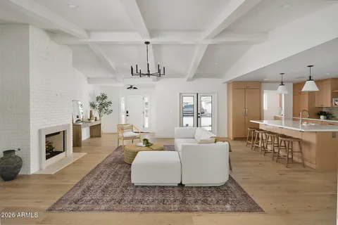 $2,095,000 | 4323 East Whitton Avenue, Phoenix, AZ 85018