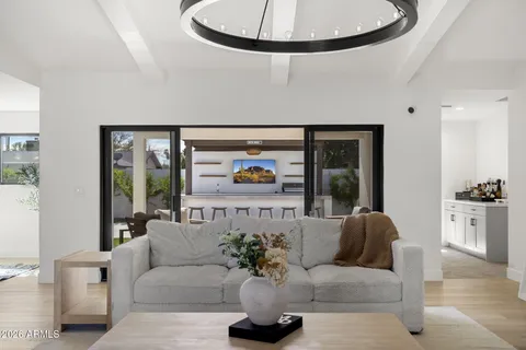 $2,050,000 | 4323 East Whitton Avenue, Phoenix, AZ 85018