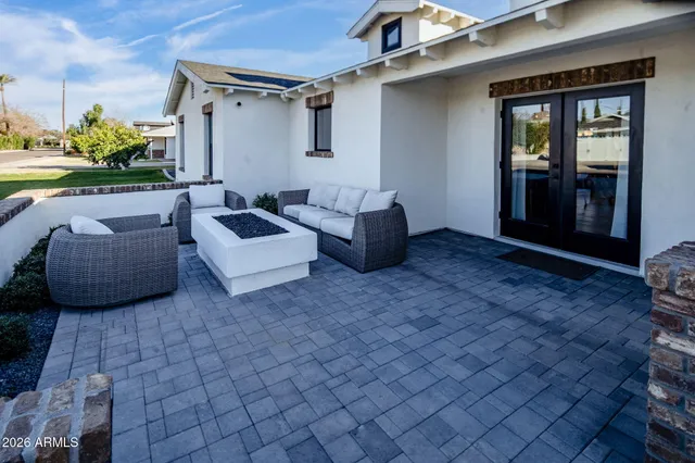 $2,095,000 | 4323 East Whitton Avenue, Phoenix, AZ 85018