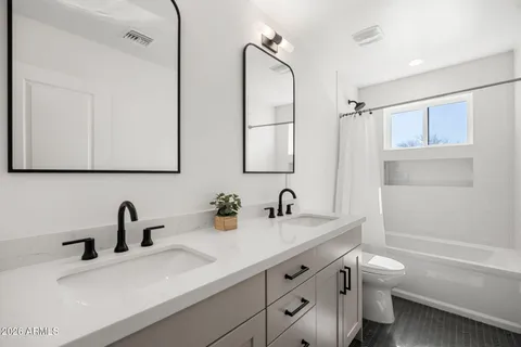 $2,050,000 | 4323 East Whitton Avenue, Phoenix, AZ 85018