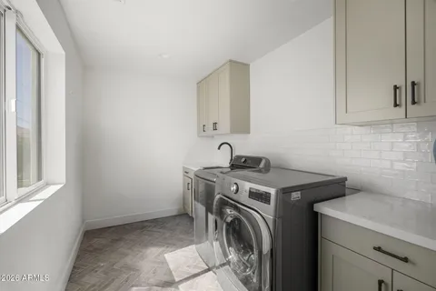 $2,050,000 | 4323 East Whitton Avenue, Phoenix, AZ 85018