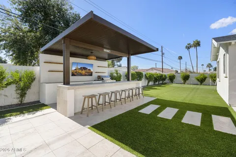 $2,050,000 | 4323 East Whitton Avenue, Phoenix, AZ 85018