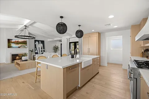 $2,050,000 | 4323 East Whitton Avenue, Phoenix, AZ 85018