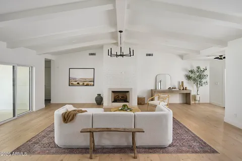 $2,095,000 | 4323 East Whitton Avenue, Phoenix, AZ 85018