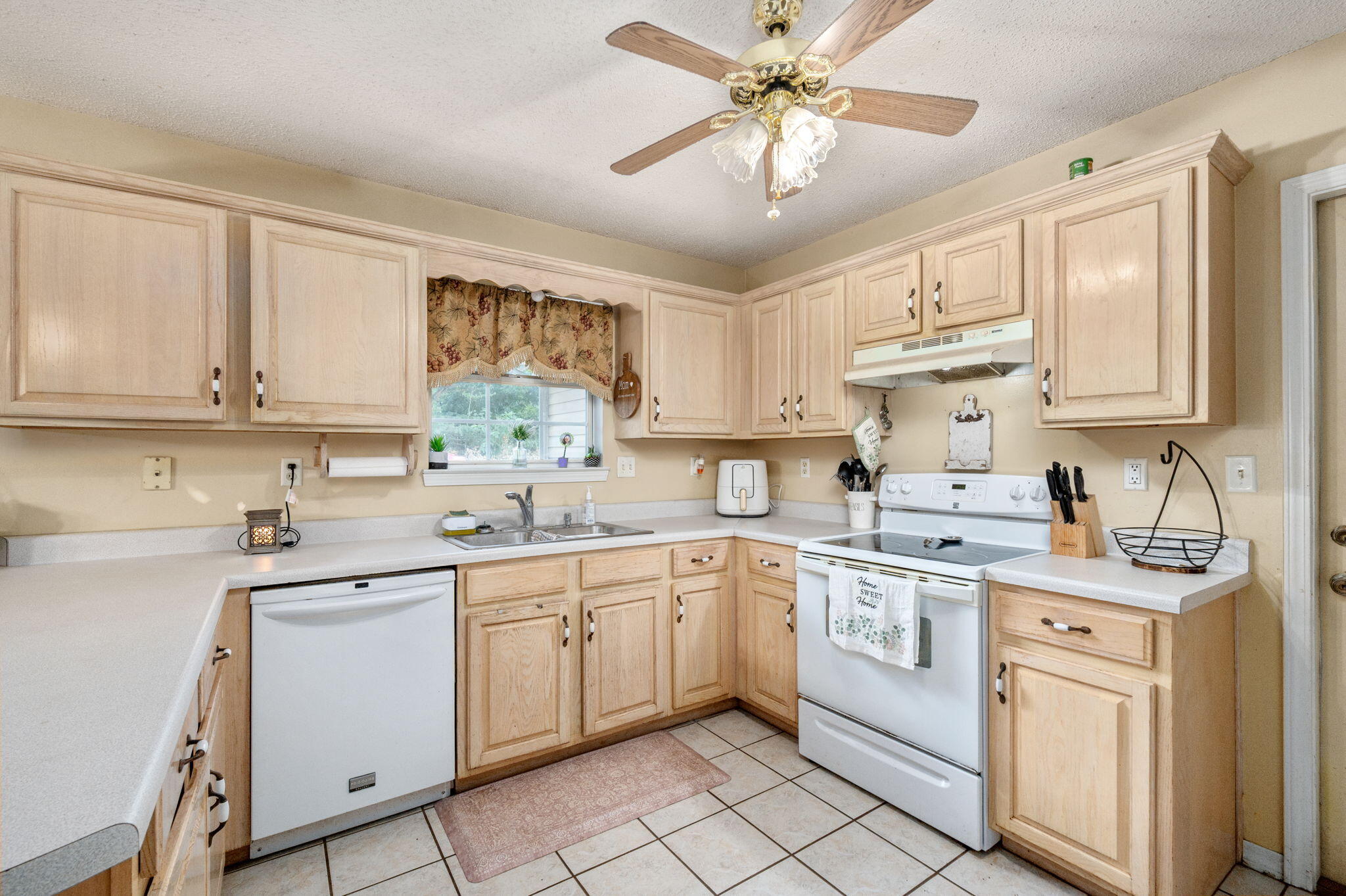 6139 Old Hickory Road Crestview, FL 32539 - Photo 11 of 24 11-web-or-mls-6139-old-hickory-rd
