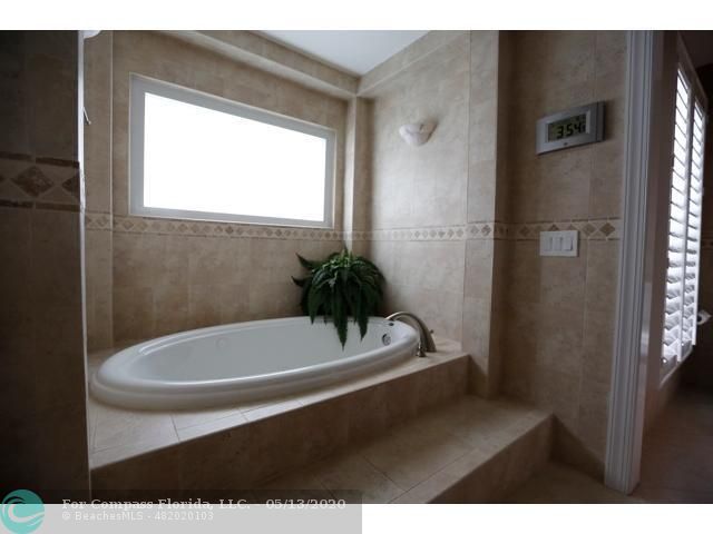 998 Southwest 20th Street Boca Raton, FL 33486 - Photo 13 of 25 Bathroom Master