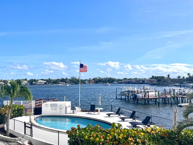 $240,000 | 231 East Lantana Road, Unit 202, Lantana, FL 33462