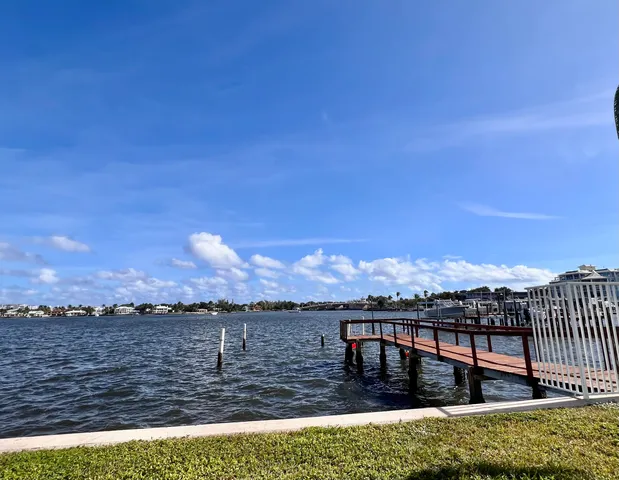 $240,000 | 231 East Lantana Road, Unit 202, Lantana, FL 33462