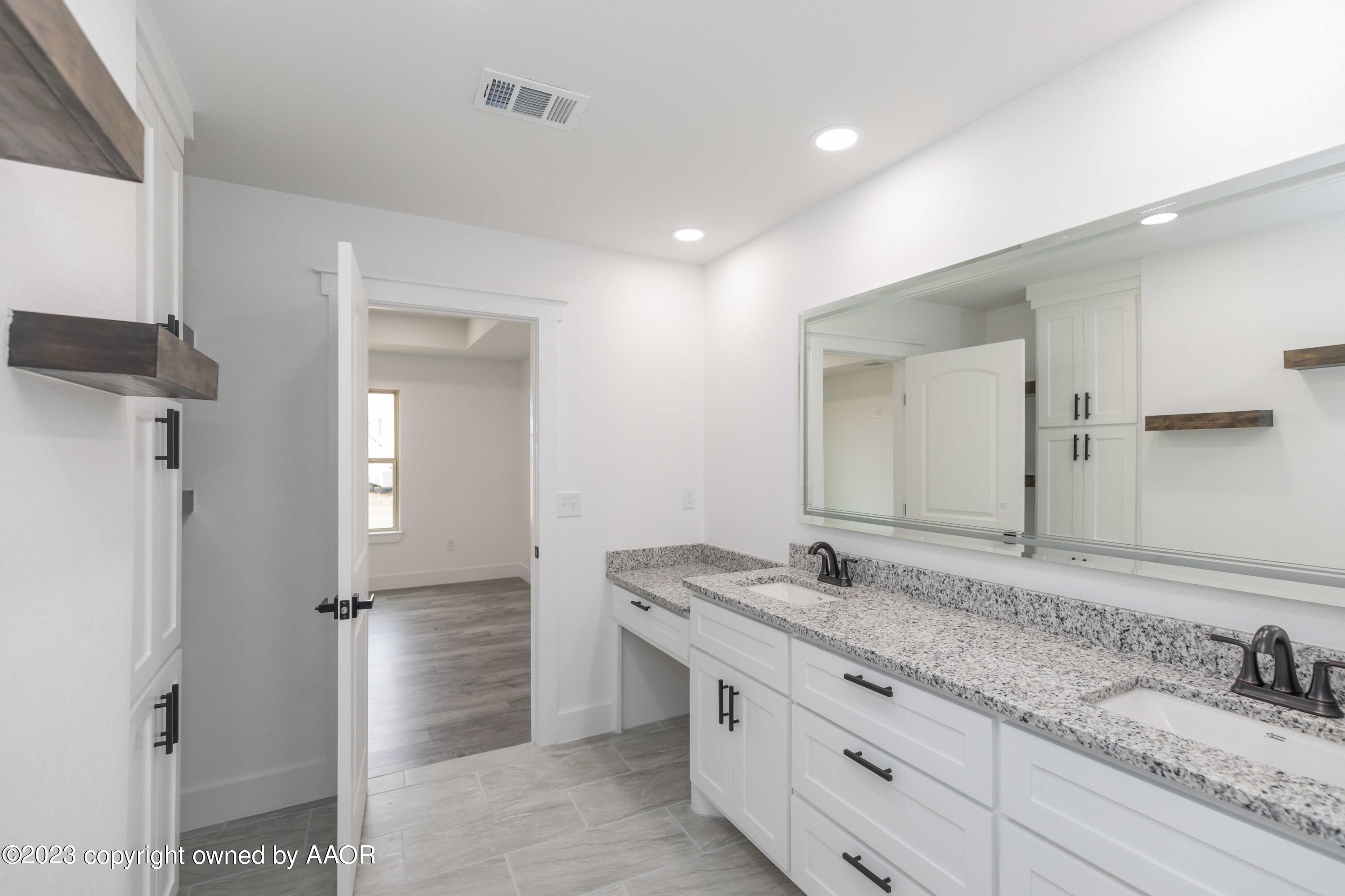 11701 Elk Road Amarillo, TX 79118 - Photo 22 of 39 MASTER BATH VIEW 1