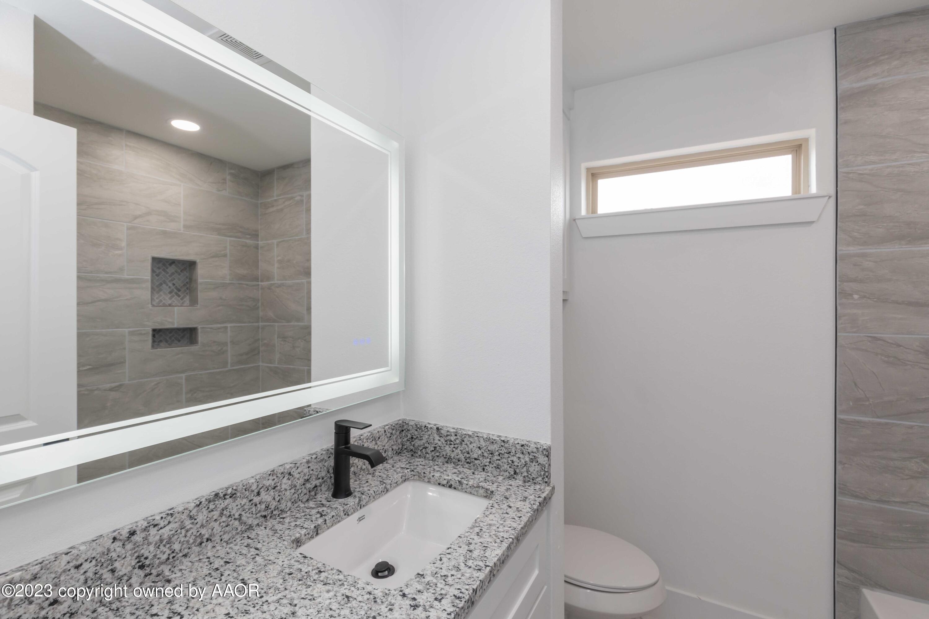 11701 Elk Road Amarillo, TX 79118 - Photo 34 of 39 BATHROOM 2 VIEW 1