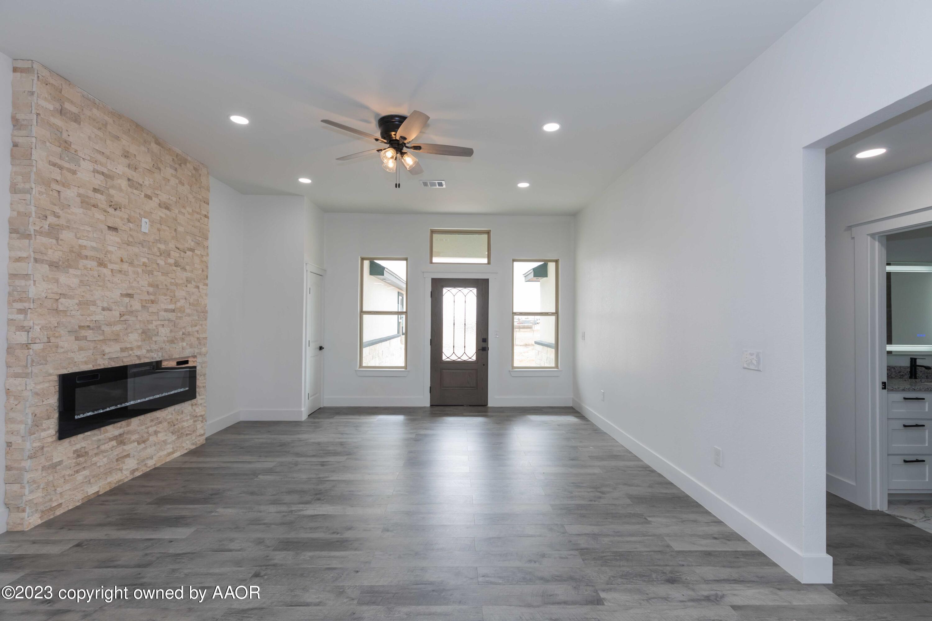 11701 Elk Road Amarillo, TX 79118 - Photo 6 of 39 LIVING ROOM VIEW 2