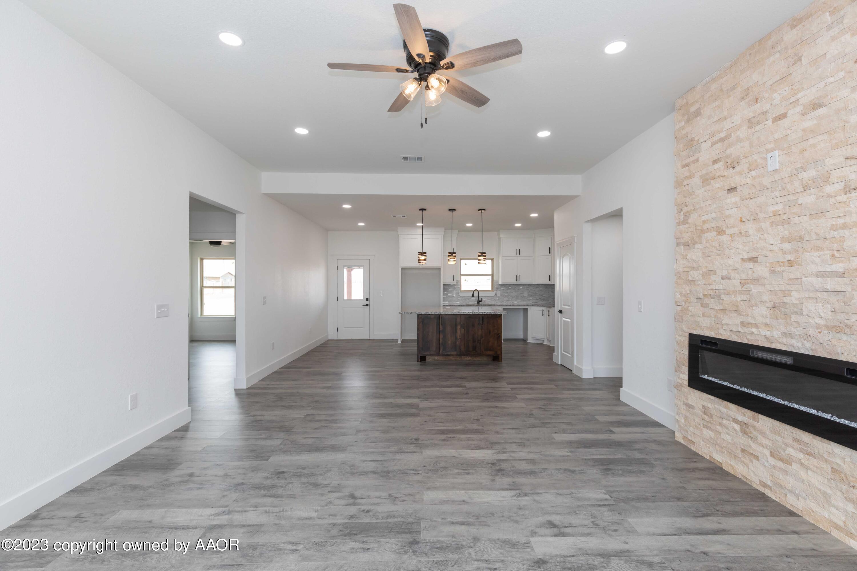 11701 Elk Road Amarillo, TX 79118 - Photo 9 of 39 LIVING ROOM VIEW 5