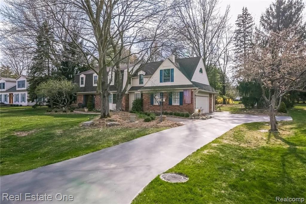 764 Leinster Road Rochester Hills, MI 48309 - Photo 3 of 46