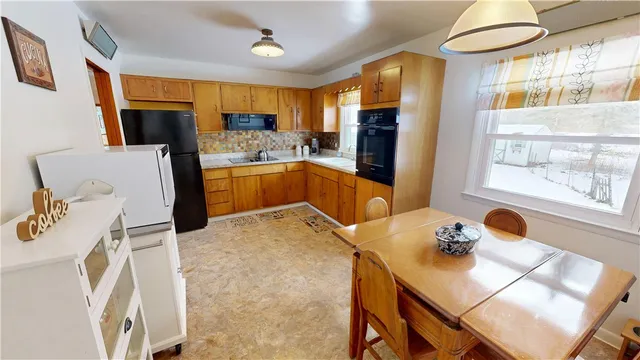 $194,500 | 12 Chenango Avenue, Sherburne, NY 13460