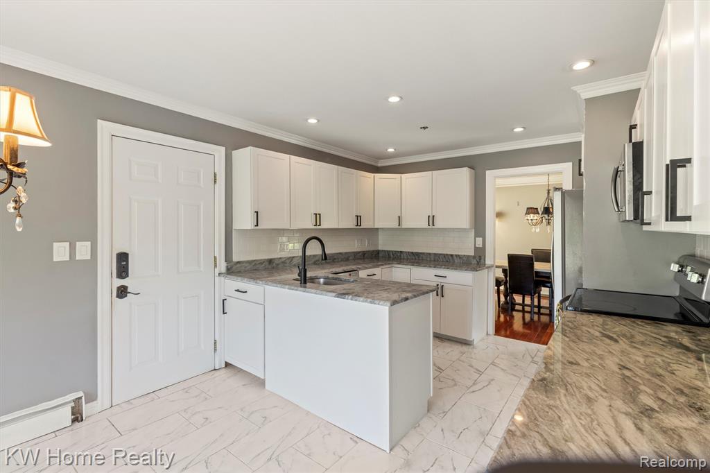 2653 West Wattles Road Troy, MI 48098 - Photo 9 of 45 Gallery Image 9