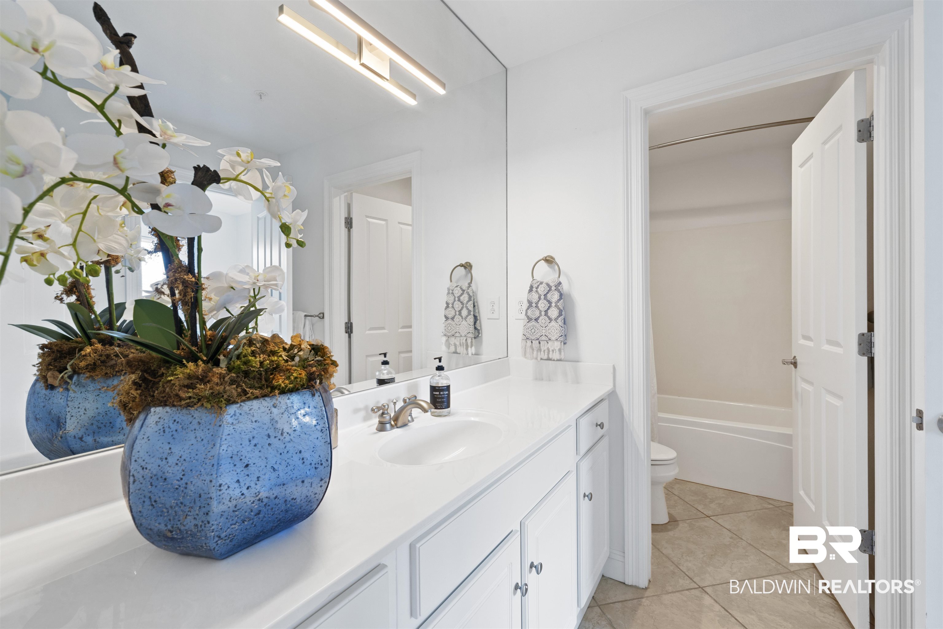 28250 Canal Road, Unit 408 Orange Beach, AL 36561 - Photo 17 of 38 Gallery Image 17