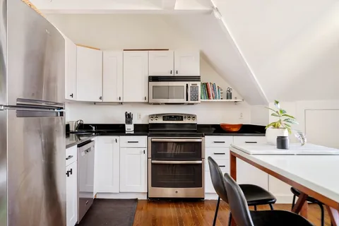$665,000 | 130 Massachusetts Avenue, Unit 6, Arlington, MA 02474