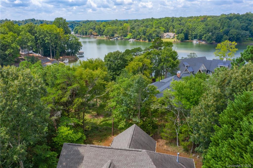 11032 Cattail Bluff Tega Cay, SC 29708 - Photo 35 of 43 Gallery Image 35