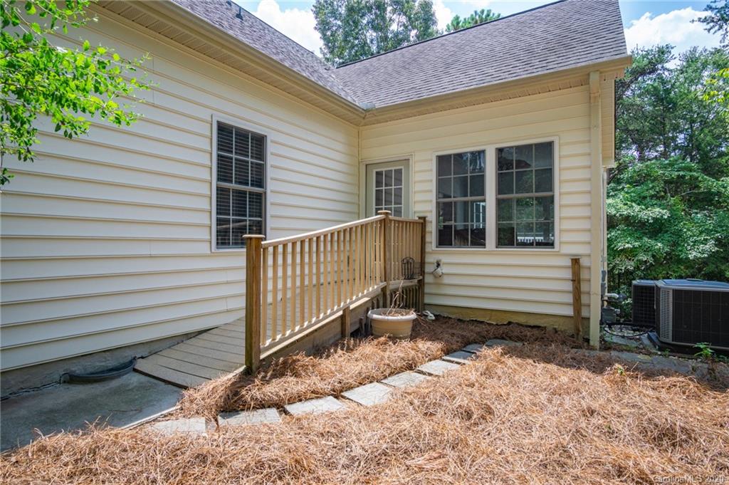 11032 Cattail Bluff Tega Cay, SC 29708 - Photo 36 of 43 Gallery Image 36