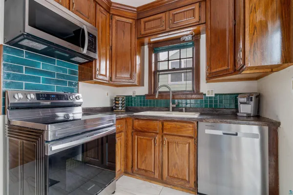 $314,900 | 627 North 20th Avenue East, Duluth, MN 55812