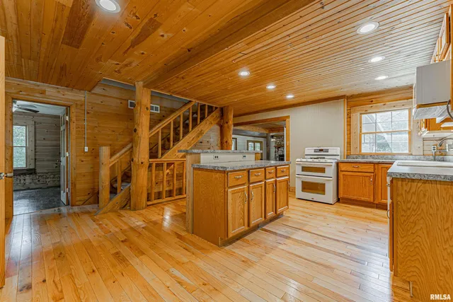 $399,900 | 759 400 North, Winchester, IL 62694