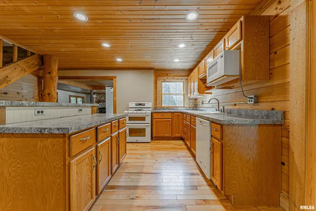 $399,900 | 759 400 North, Winchester, IL 62694