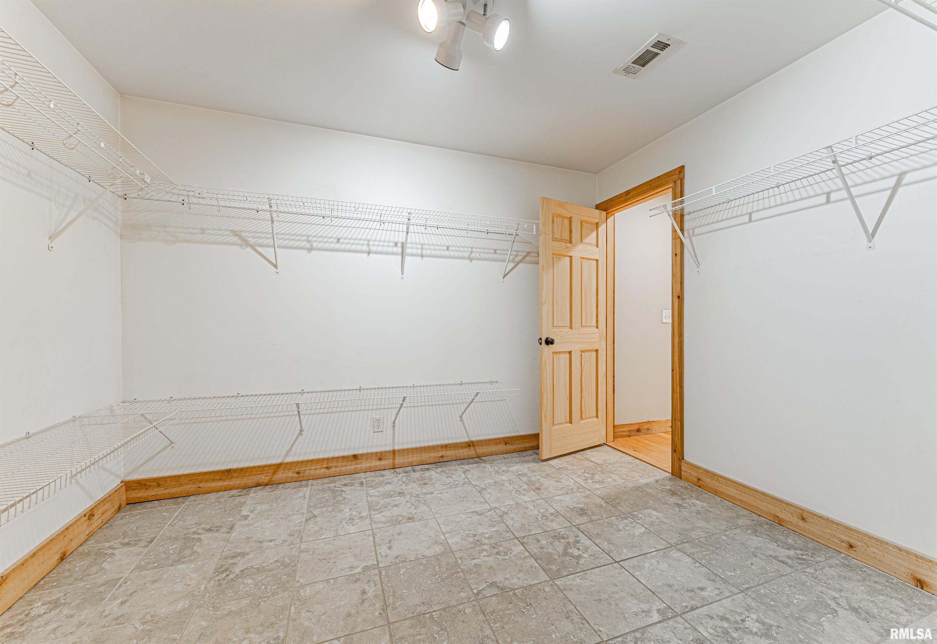 759 400 North Winchester, IL 62694 - Photo 23 of 38