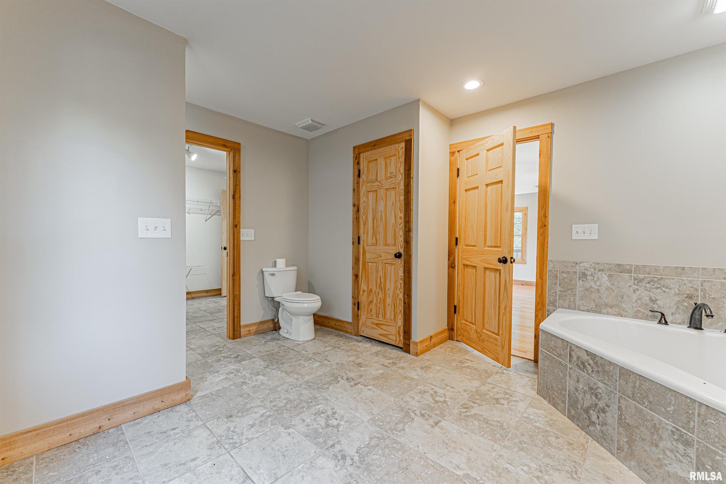 759 400 North Winchester, IL 62694 - Photo 25 of 38