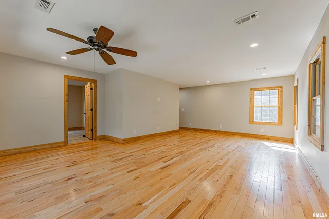 $399,900 | 759 400 North, Winchester, IL 62694