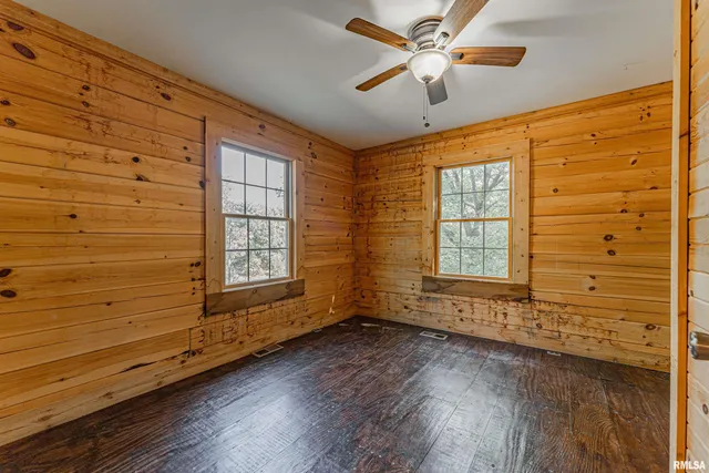 $399,900 | 759 400 North, Winchester, IL 62694