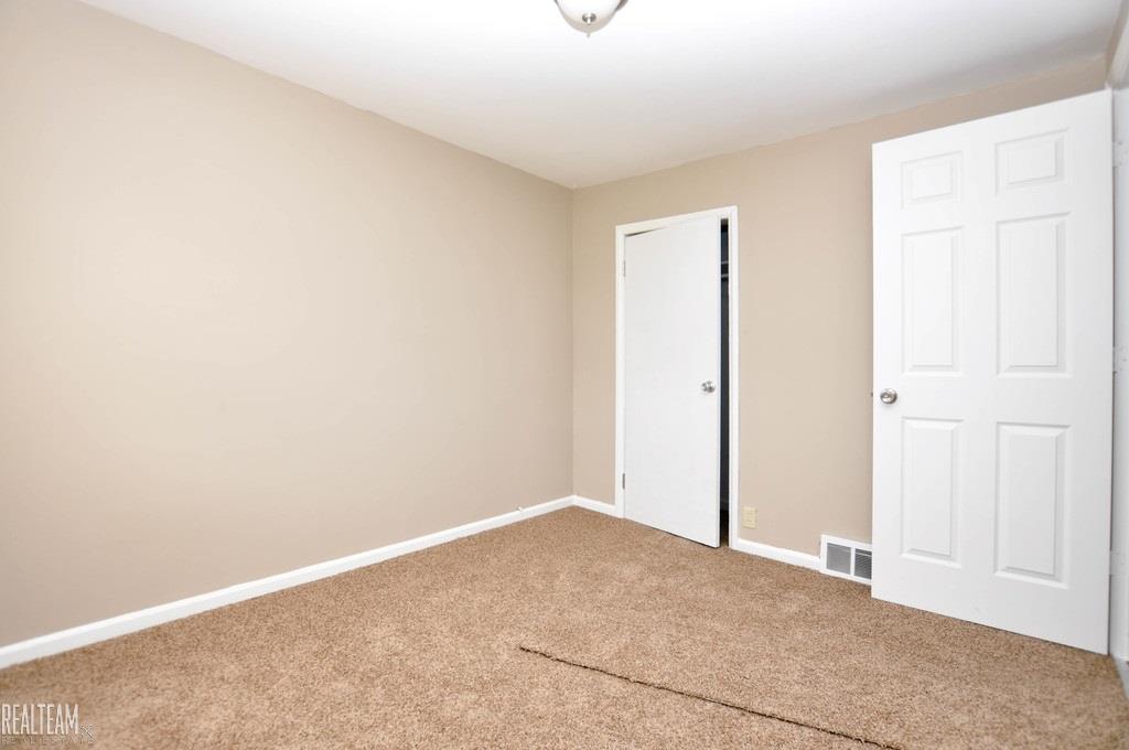 16258 Frazho Road Roseville, MI 48066 - Photo 17 of 28