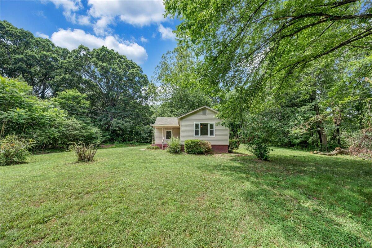 712 Lee Road Salem, VA 24153 - Photo 27 of 30 Front