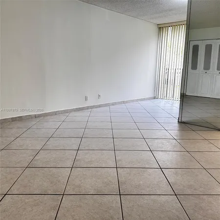 $2,250 | 16919 North Bay Road, Unit 210, Sunny Isles Beach, FL 33160