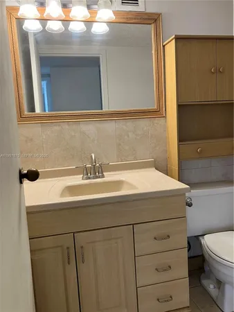 $2,250 | 16919 North Bay Road, Unit 210, Sunny Isles Beach, FL 33160