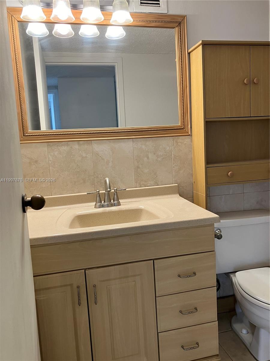 16919 North Bay Road, Unit 210 Sunny Isles Beach, FL 33160 - Photo 12 of 22