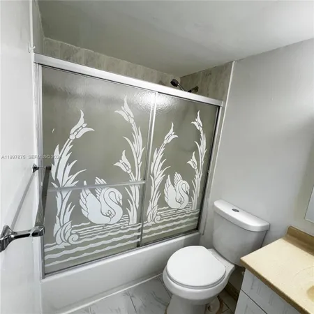 $2,250 | 16919 North Bay Road, Unit 210, Sunny Isles Beach, FL 33160