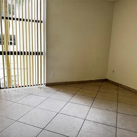 $2,250 | 16919 North Bay Road, Unit 210, Sunny Isles Beach, FL 33160