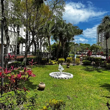 $2,250 | 16919 North Bay Road, Unit 210, Sunny Isles Beach, FL 33160